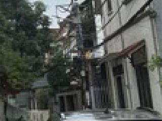 Chính chủ nhờ bán nhà sát mặt phố  ô tô 7 chỗ đỗ cửa, ô tô vào nhà  cách đại học công nghiệp200m