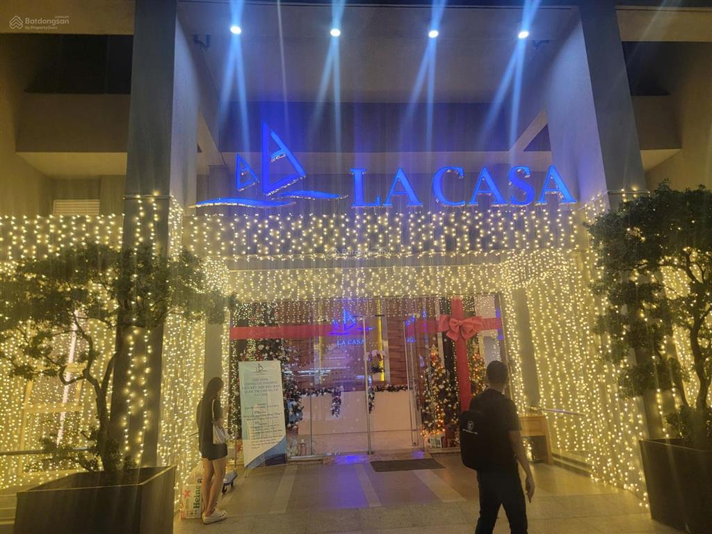 Bán căn penthouse hai mặt view sông, 503.5m2, giá chỉ 18,9 tỷ, sổ hồng, nh hỗ trợ vay. 0902 747 ***