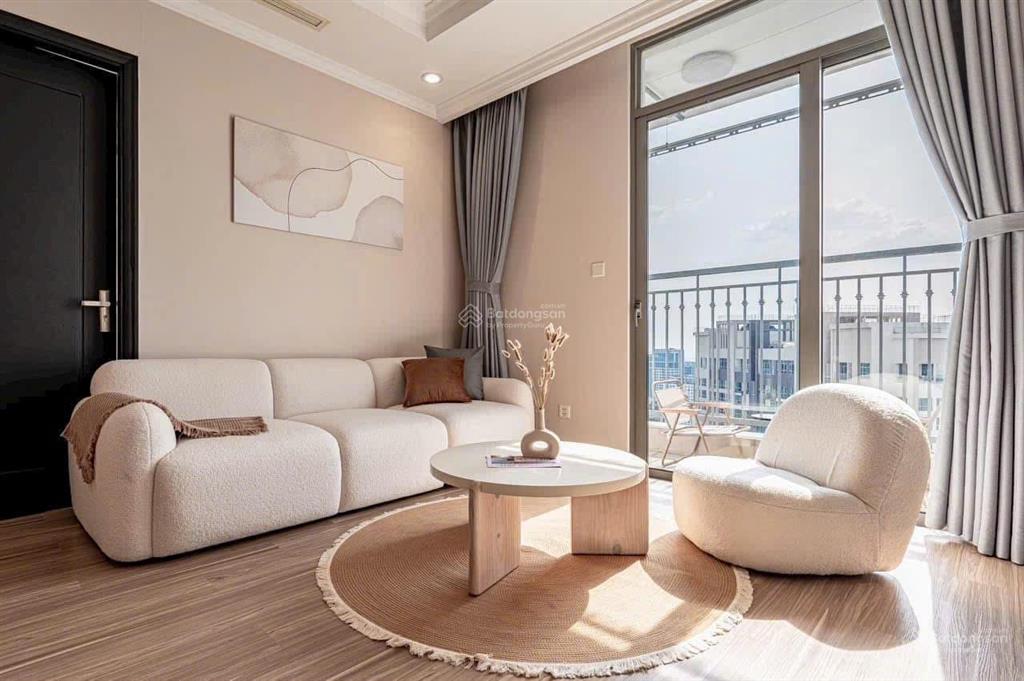 Cho thuê căn hộ 2 phòng ngủ 60m2 tại the botanica, giá siêu hời chỉ với 13 triệu, nhà đẹp thoáng.