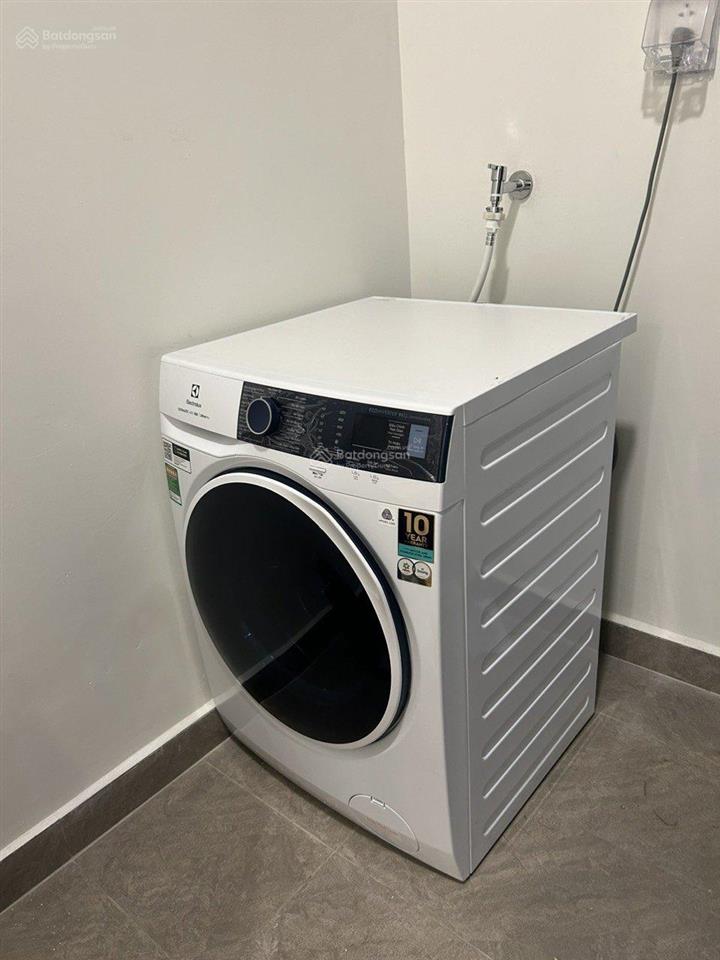 Cho thuê chung cư bảy hiền tower  tân bình. dt 80m2, 2pn. giá 11 tr/th nhà đẹp.  0933 813 ***