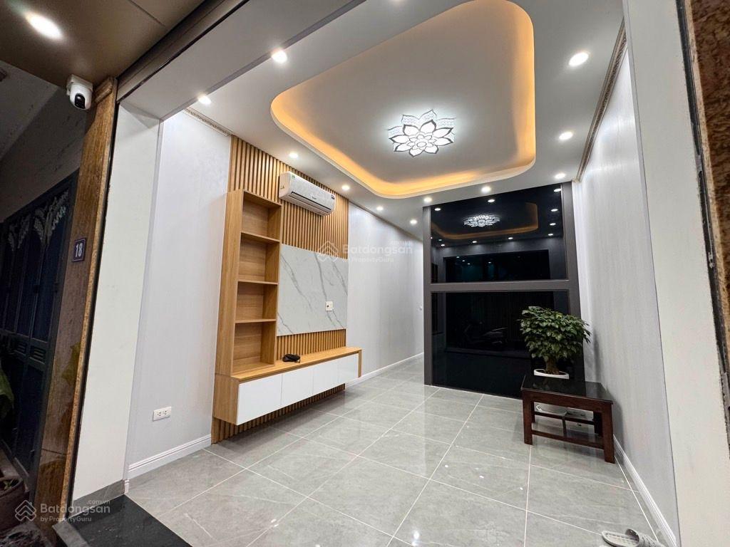 Bán nhà ô tô đỗ cửa  thang máy  2 thoáng  phố bạch đằng  hoàn kiếm sổ riêng 40m 5 tầng 10,8 tỷ