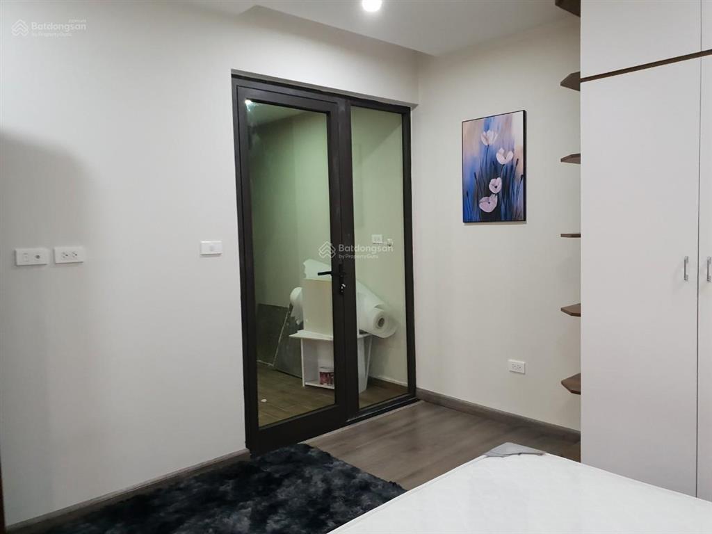 Cho thuê căn hộ chung cư ban cơ yếu chính phủ 43 lê văn lương, 124m2, 3 ngủ, 2 wc, giá 17 triệu/th