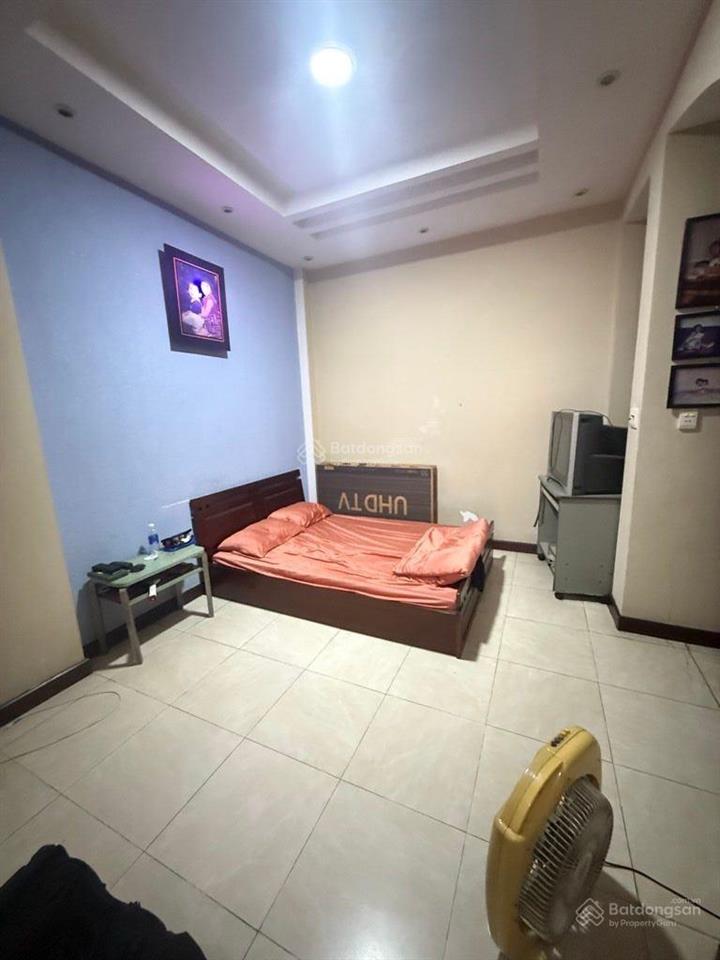 Bđ/nhỉnh 17tyxxx  nhà 3 tầng dt 6,9m x 15m vuông vức nằm ngay hàng xanh   0708 649 *** ms vân