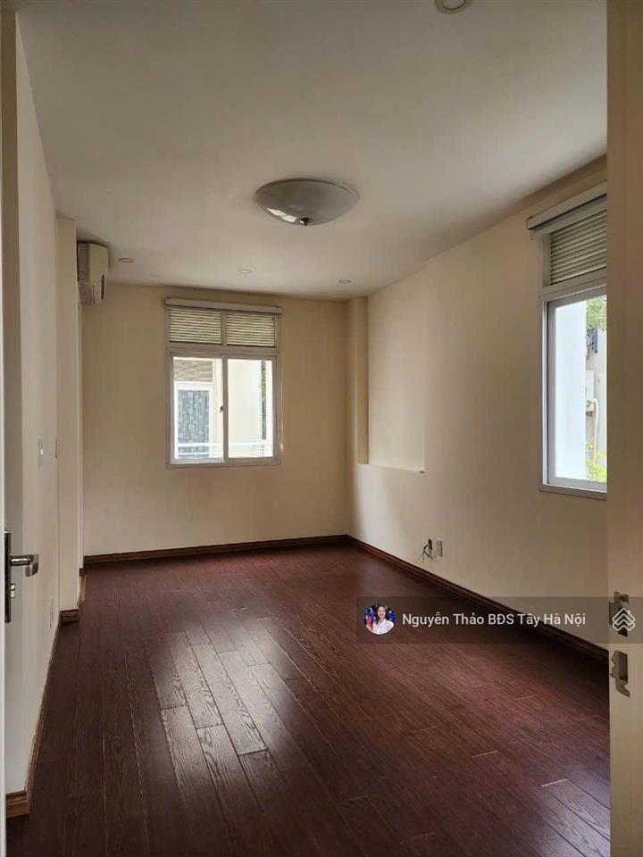 Cho thuê biệt thự splendora, 270m2 nhà đẹp, nội thất gắn tường, giá rẻ nhất khu 25tr, căn góc