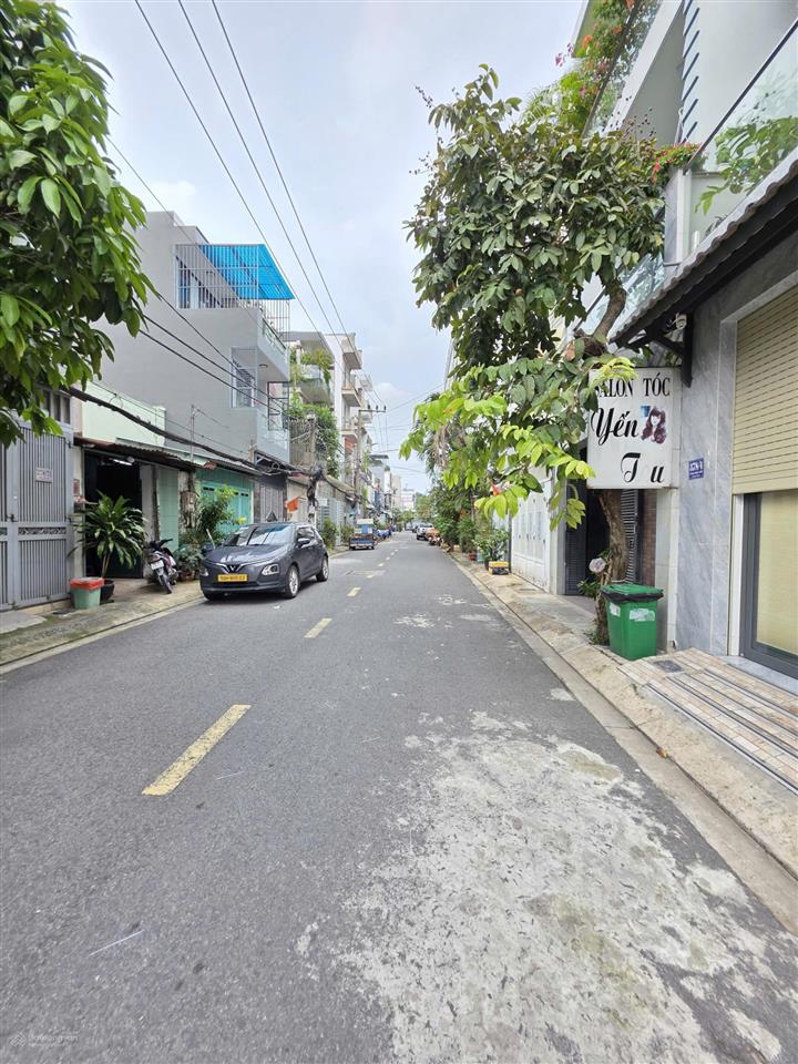 Bán nhà hẽm nhựa thẳng 8m thoại ngọc hầu ( 4x27m) cấp 4. giá 9,7 tỷ