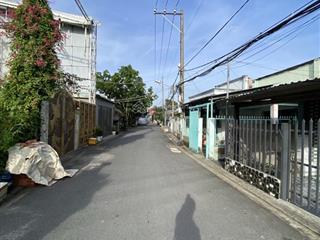 Bán nhà 2 tầng  10x11m  8pn  nhỉnh 4 tỷ  có dòng tiền  nguyễn bình  tt nhà bè