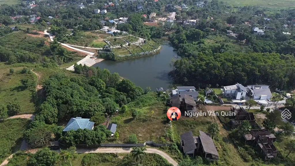 Lô góc 3 mặt tiền, gần hồ giá chỉ nhỉnh 4 triệu. diện tích 2050m2 có 200ont, đt 0988 112 ***