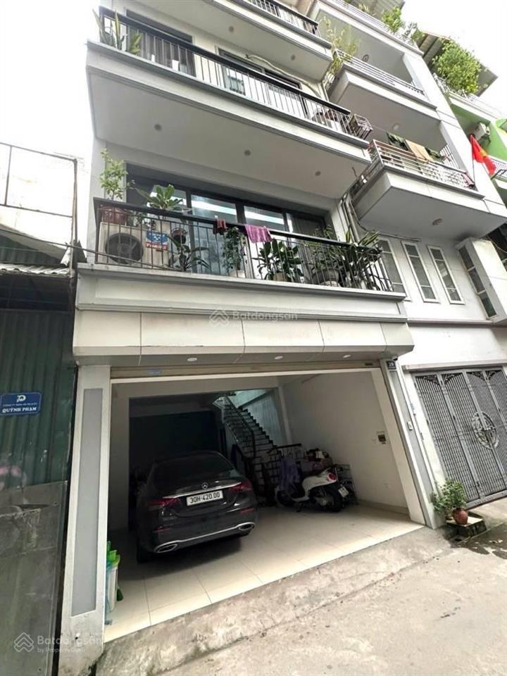 Bán nhà phân lô ô tô tránh hoàng cầu, 2 thoáng, 57m24t, mt 4m, 26.7 tỷ  0987 104 ***