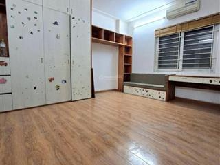 Bán gấp nhà yên hoà  trung kính . dt 35m2, 6 tầng , mt5m , ô choè thang máy, ô tô cách nhà 10m