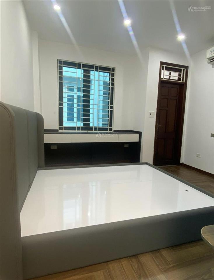 Bán gấp nhà yên hòa  6 tầng  mt 5m  ô tô gần nhà  ô chờ thang máy  giá tốt