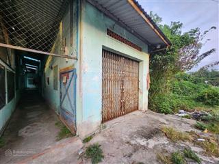 Bán dãy trọ 10 phòng ngay chợ suối sâu, trảng bàng, 185m2 thổ cư, sổ hồng riêng, gía chỉ 900 triệu.