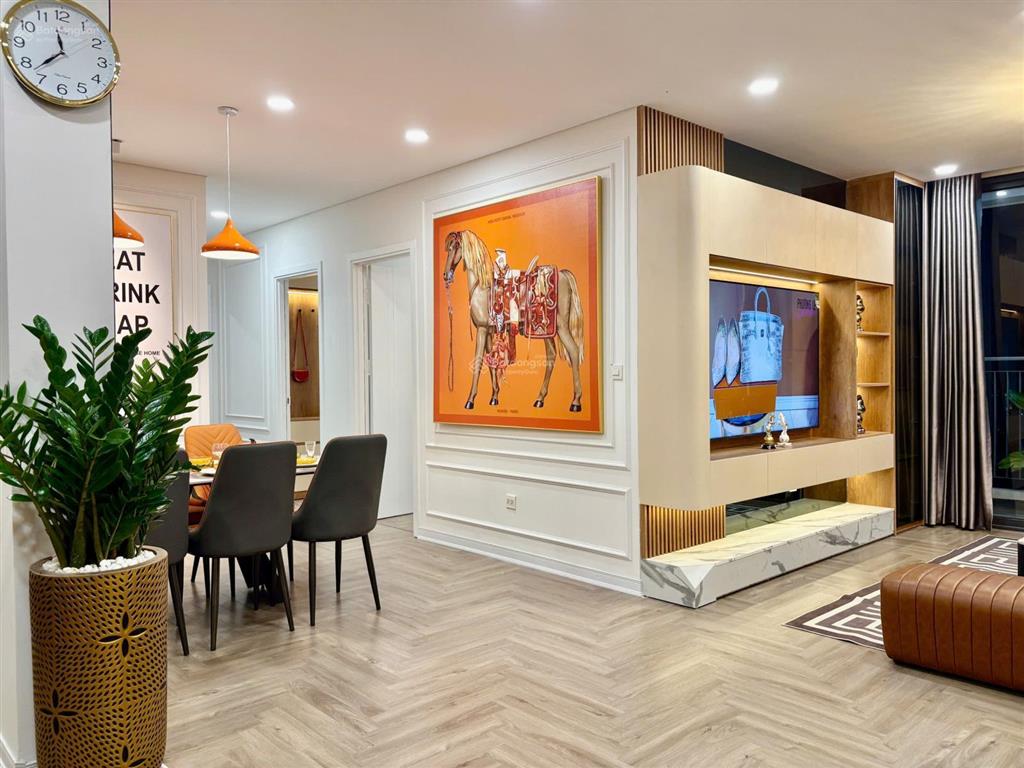 Ct4 vimeco nguyễn chánh. chủ nhà gửi bán căn 3pn, 2wc. dt 148m2. full nội thất. có slot ôtô. 13tỷ6