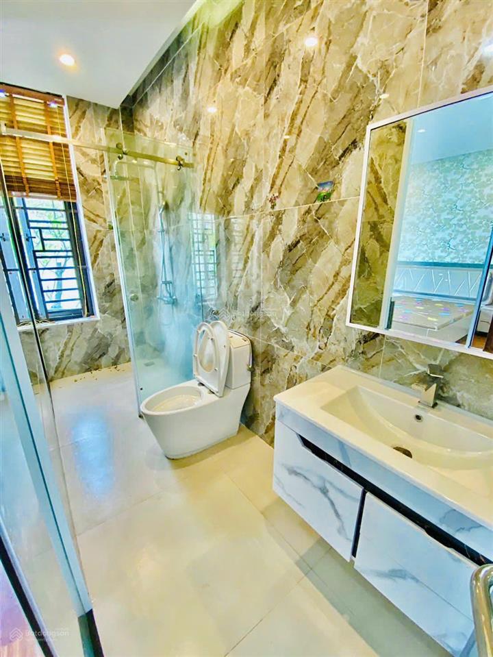 Nhà 4 tầng 2 mặt tiền trước sau tt hải châu  cạnh sân bay  giá chỉ 8 tỷ  0965 555 ***