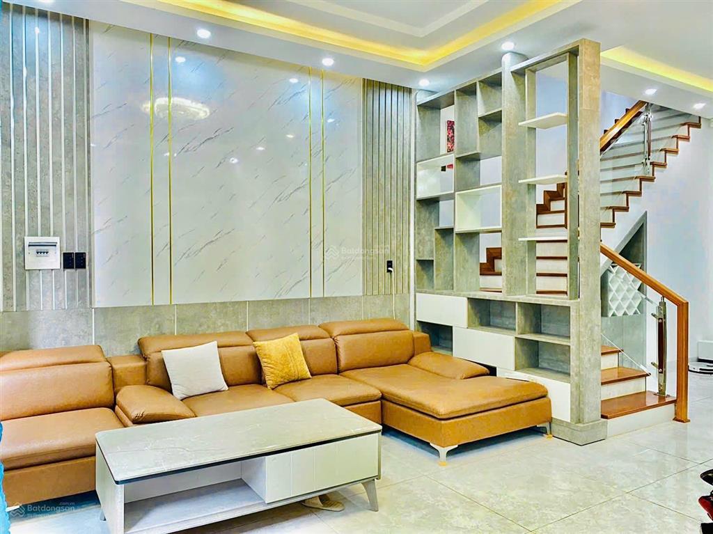 Nhà 4 tầng 2 mặt tiền trước sau tt hải châu  cạnh sân bay  giá chỉ 8 tỷ  0965 555 ***