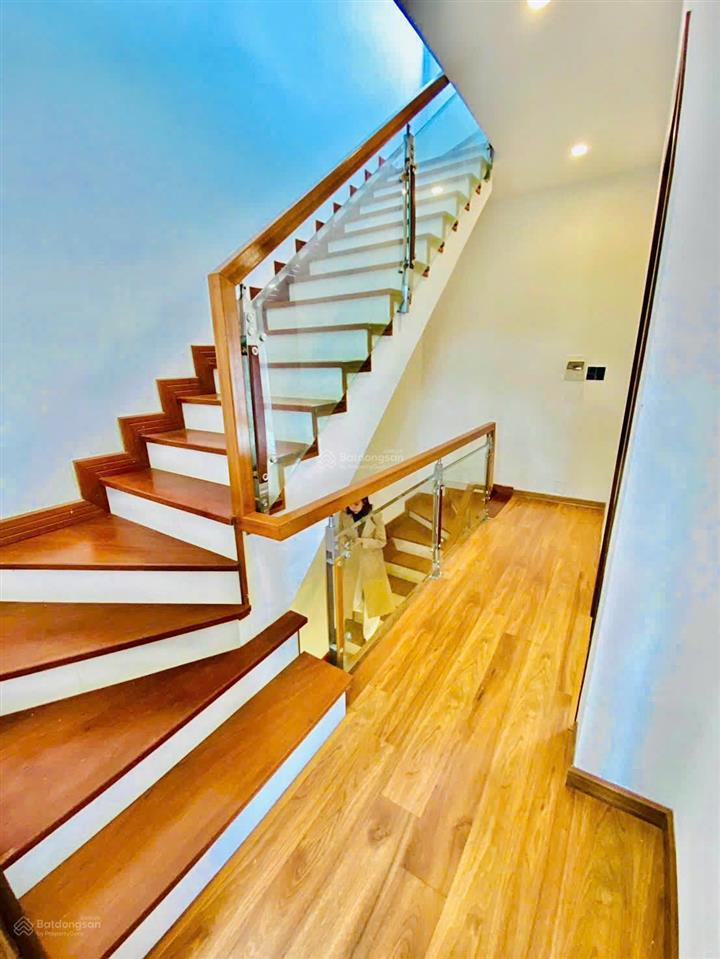 Nhà 4 tầng 2 mặt tiền trước sau tt hải châu  cạnh sân bay  giá chỉ 8 tỷ  0965 555 ***