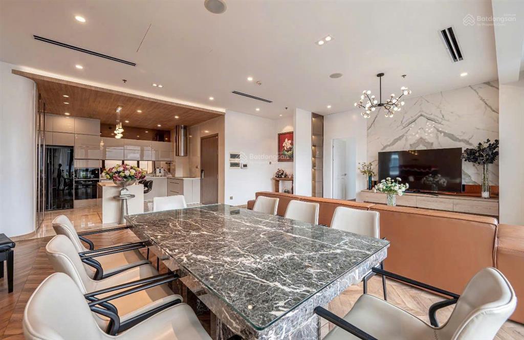 Bán căn hộ carillon tân bình dt 101m2 3pn giá 6,9 tỷ  0931 196 *** thành. lầu cao view đẹp