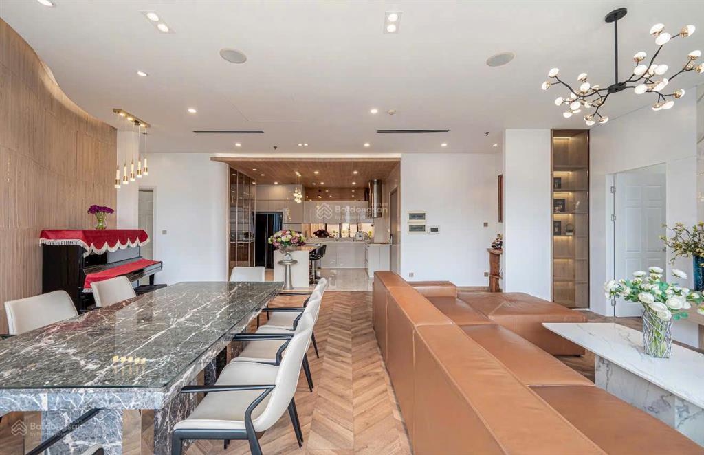 Bán căn hộ carillon tân bình dt 101m2 3pn giá 6,9 tỷ  0931 196 *** thành. lầu cao view đẹp