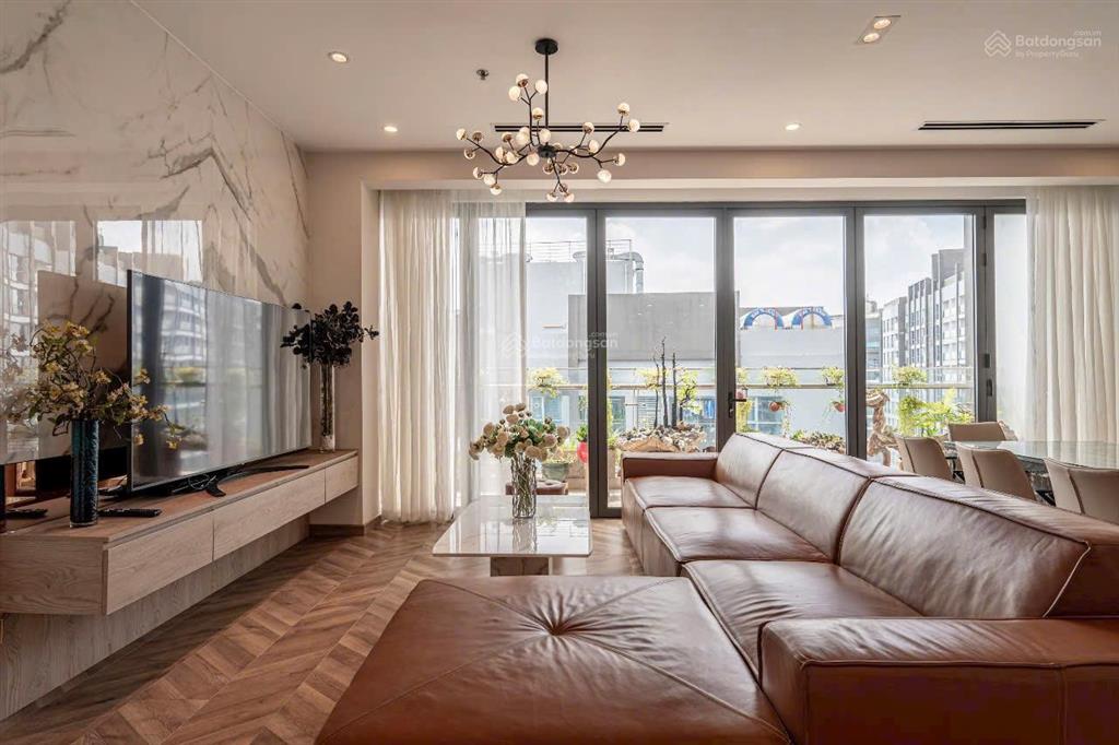 Bán căn hộ carillon tân bình dt 101m2 3pn giá 6,9 tỷ  0931 196 *** thành. lầu cao view đẹp