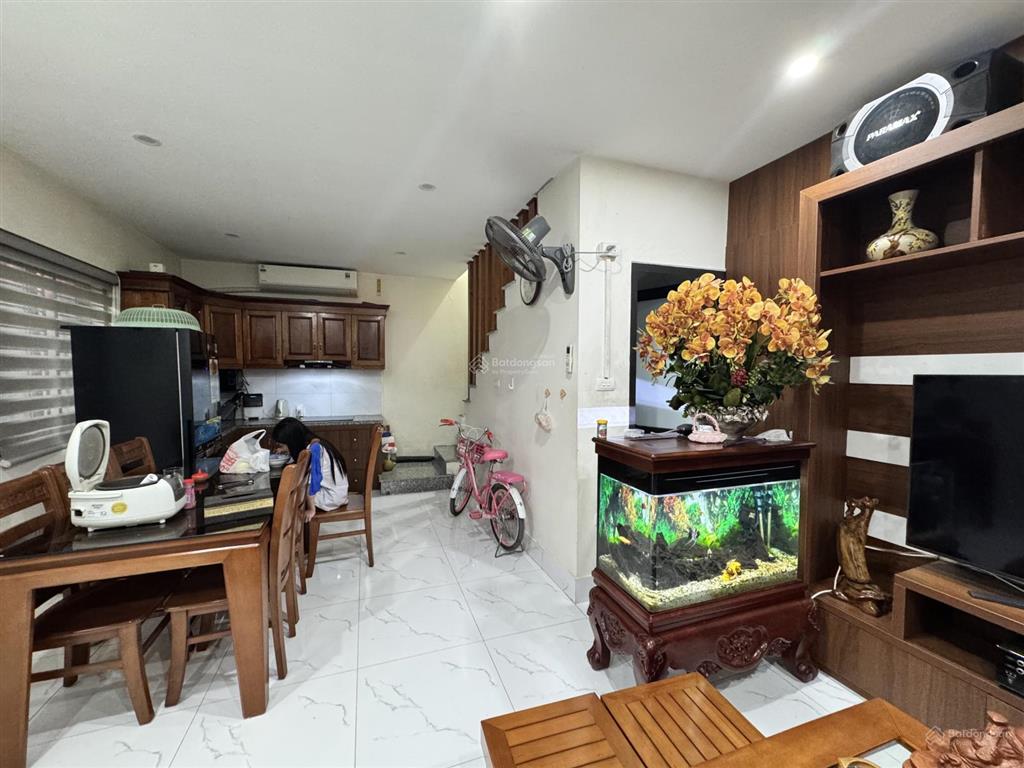 Bán nhà âu cơ  31m x 2 tầng chỉ 2.7tỷ