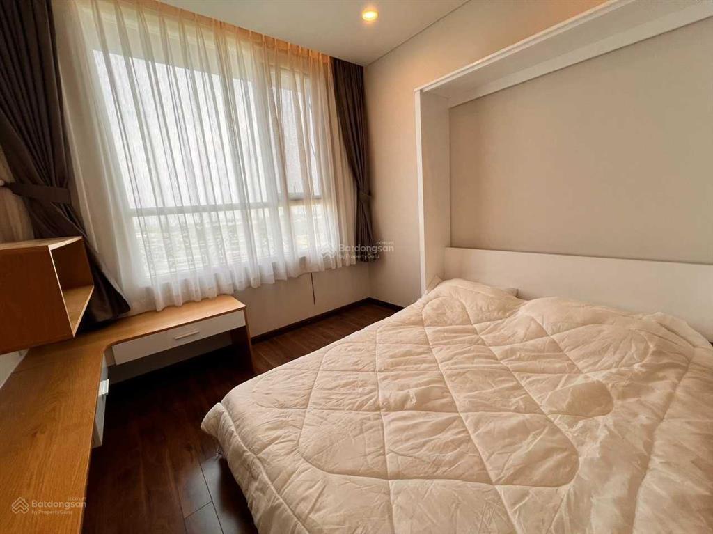Căn hộ cao cấp sarimi  3 phòng 136m2. view công viên sinh thái sala 45.000.000 vnđ/ 1 tháng