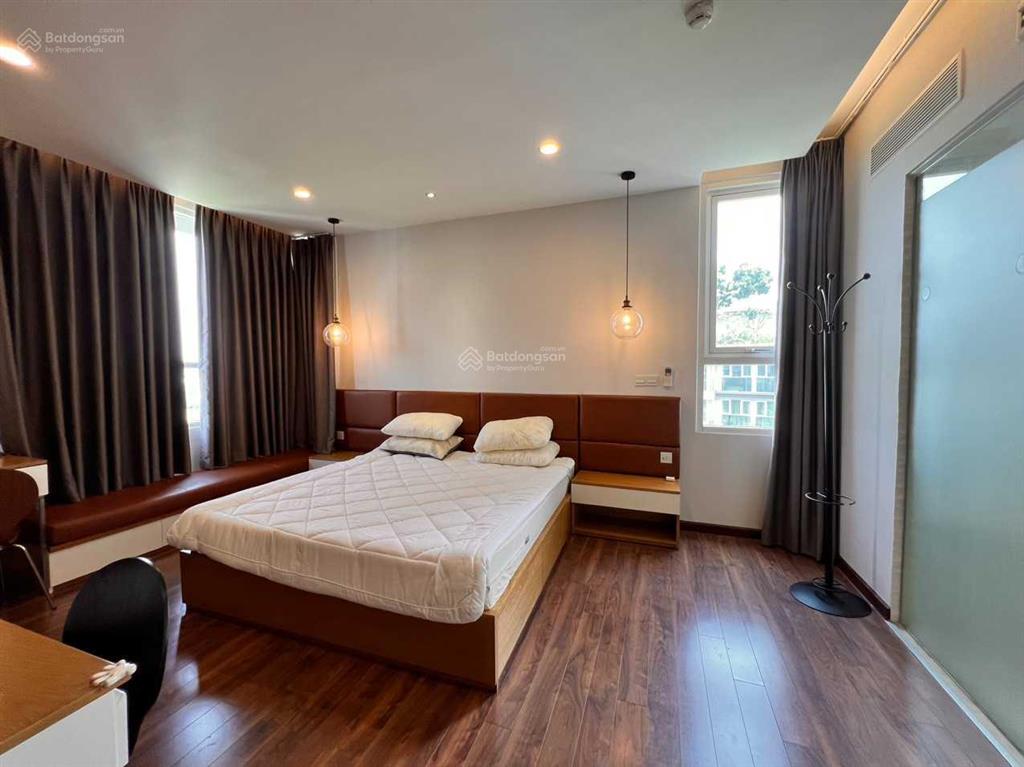 Căn hộ cao cấp sarimi  3 phòng 136m2. view công viên sinh thái sala 45.000.000 vnđ/ 1 tháng