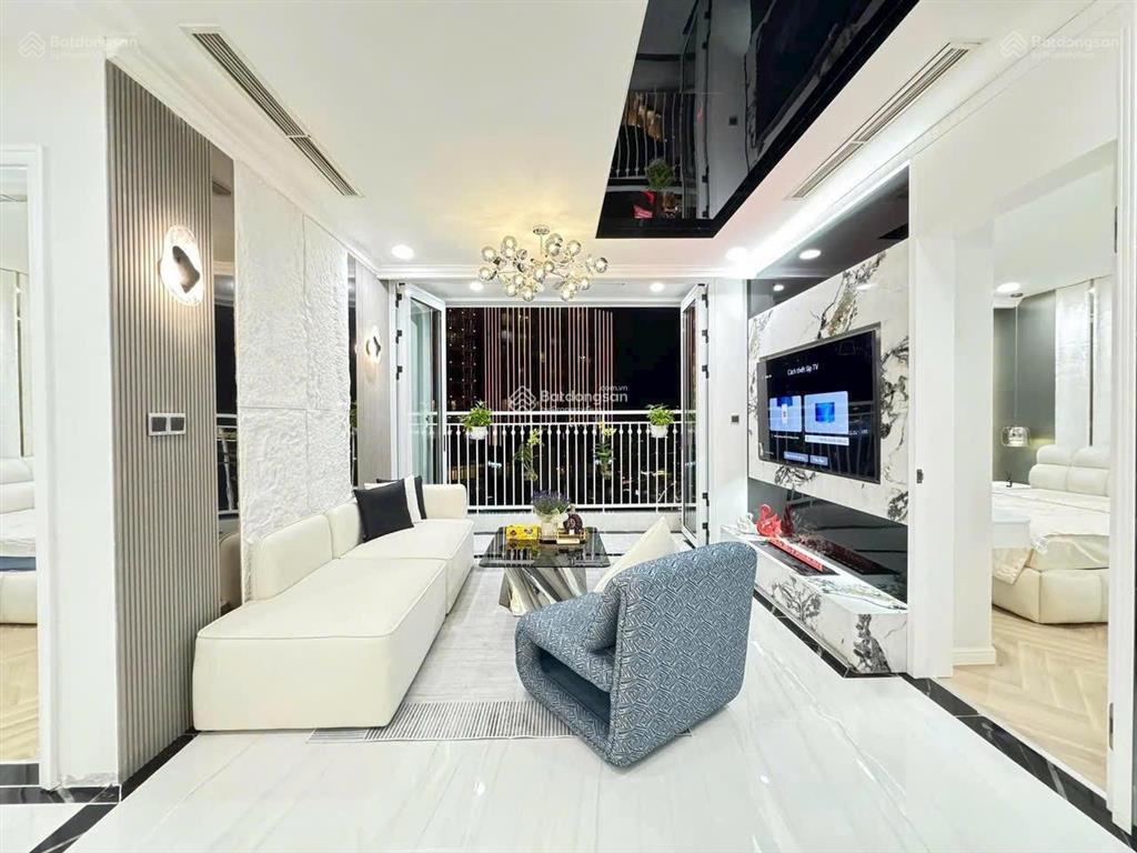 Cho thuê chung cư oriental plaza  tân phú dt 106m2, 3pn, 3wc. giá 13 triệu,  0899 552 ***