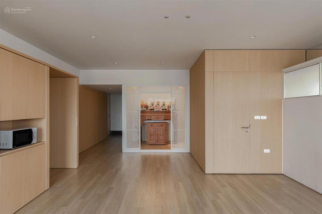 Chung cư cao cấp ba đình  100m2 tầng đẹp  view hồ tây  nội thất tiền tỷ  giá tốt  có slot ôtô