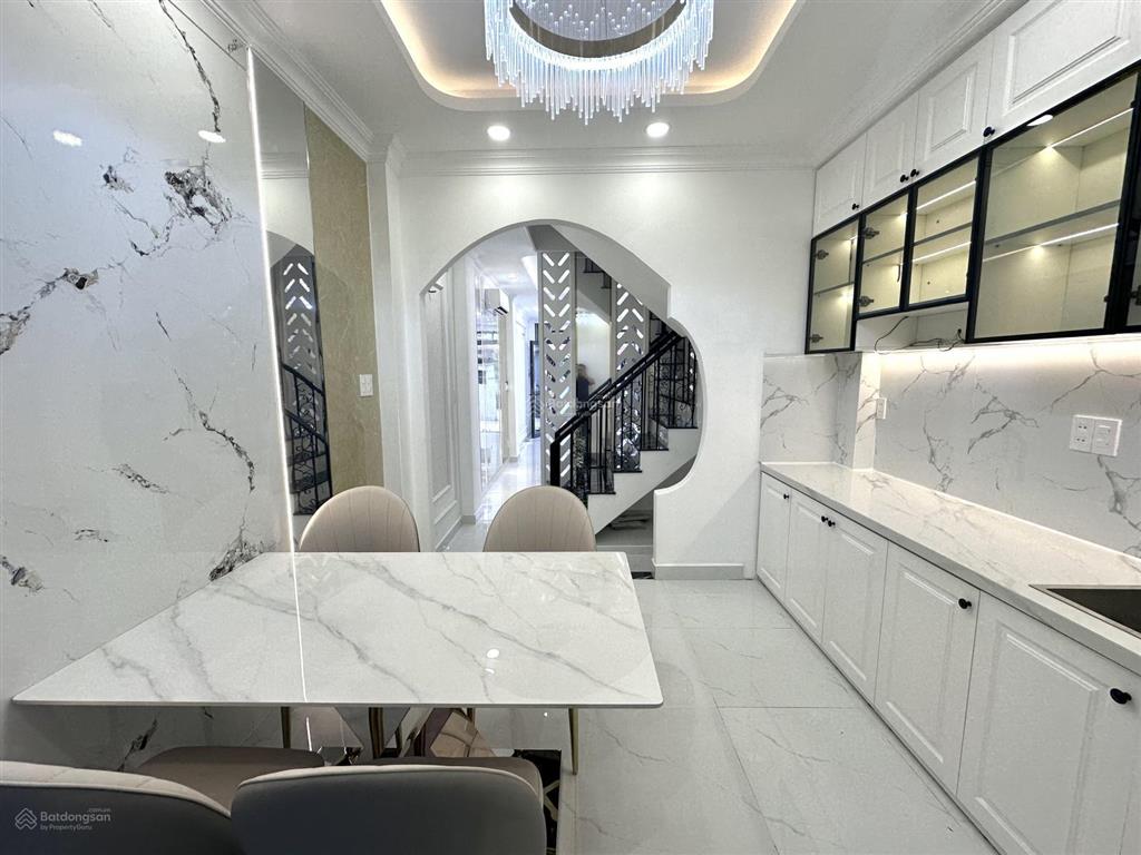 Phan xích long  50m2  hẻm xe hơi 4 chỗ  4 tầng mới đẹp  4pn  6 wc  full nội thất 8,99 tỷ tl