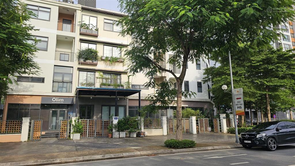 Chính chủ gửi bán biệt thự liền kề starlake, diện tích 153m2, mặt tiền 7,view đẹp, tiện ích đa dạng