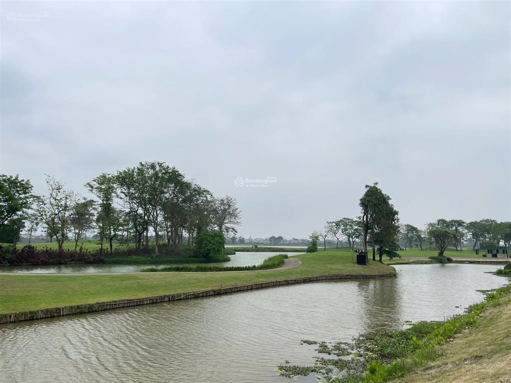 Chính chủ gửi bán 5 căn villa sân golf vân trì. diện tích 1190m2 mặt tiền 31m, xây 2 tầng, 205 tỷ