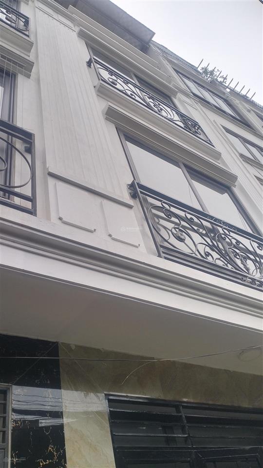 Trạm trôi sát ql32 nhỉnh 4 tỷ 30m 5 tầng chắc chắn, công năng đầy đủ vài bước chân tôi ql32