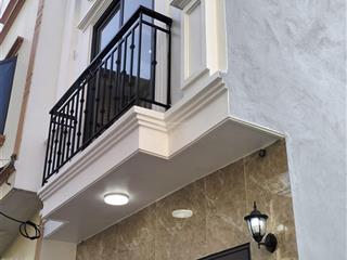 Trung tâm trạm trôi sát ql32 46m2 5 tầng nhỉnh 5 tỷ, nhà mới tinh, xây chắc chắn, không qh