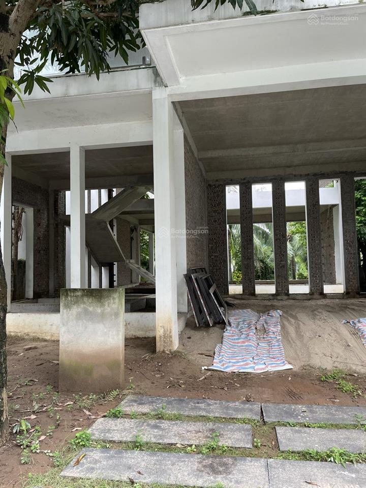 Bán biệt thự đảo ecopark diện tích đất 300m2, hướng hồ đông nam giá 80 tỷ bao phí