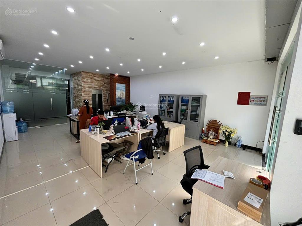 Cho thuê nhà vinhomes hàm nghi, mỹ đình 93m2, 5 tầng, mt 6m, có thang máy 50tr/th