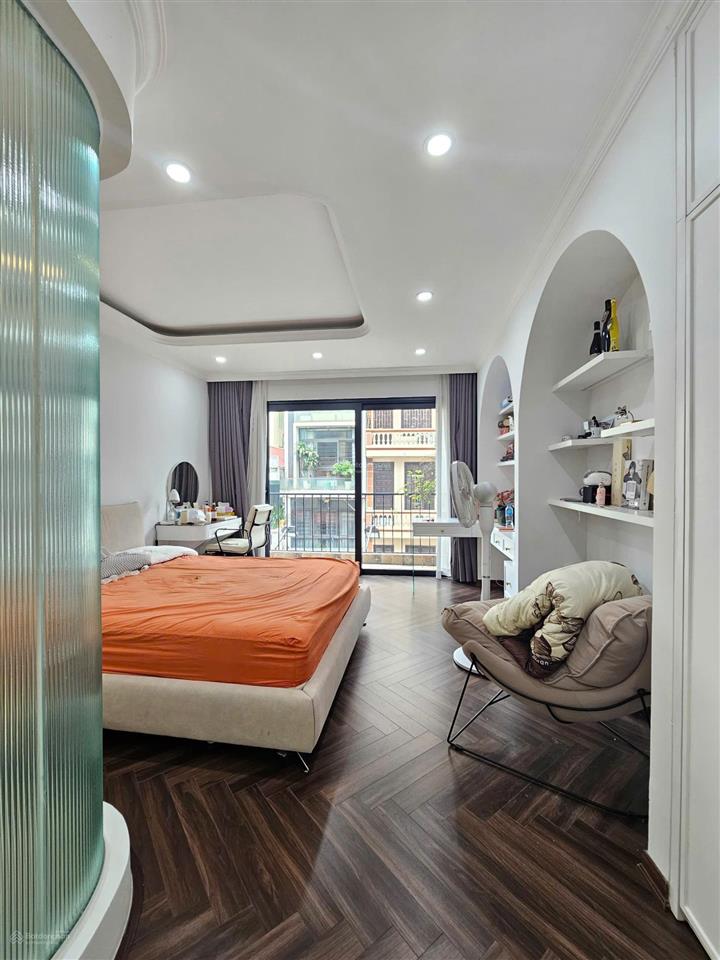 Nhà phân lô phùng chí kiên, 50m2, 5 tầng, mặt ngõ ô tô tránh, 50m ra phố, kinh doanh đẹp