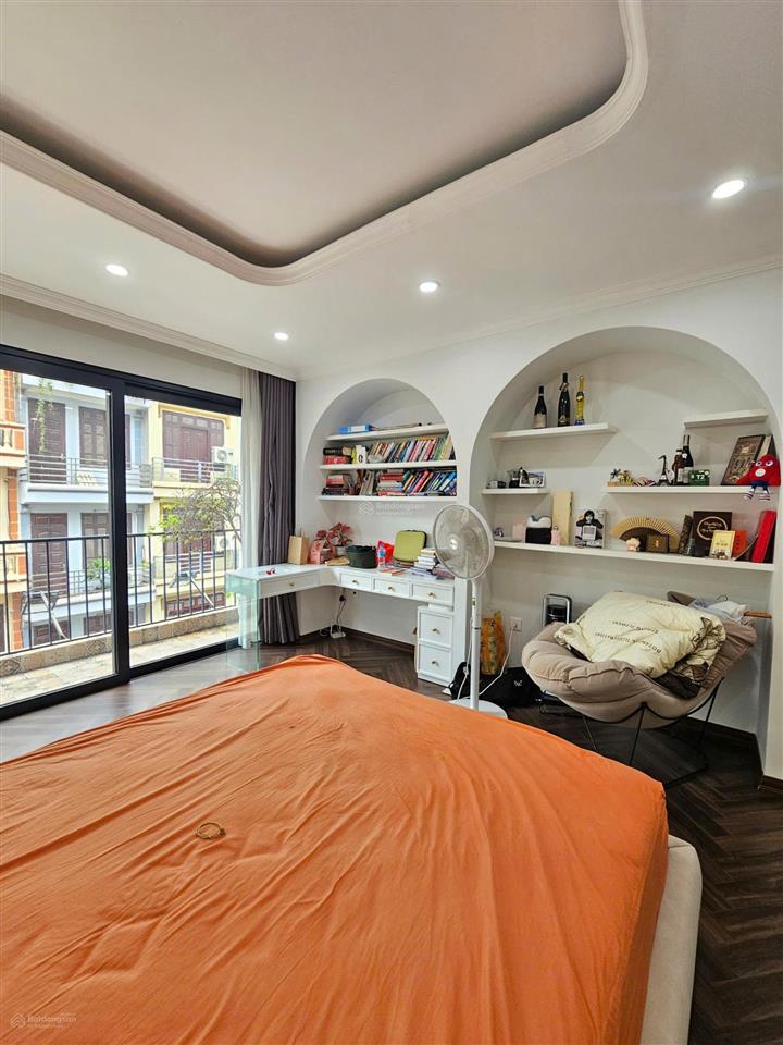 Nhà phân lô phùng chí kiên, 50m2, 5 tầng, mặt ngõ ô tô tránh, 50m ra phố, kinh doanh đẹp