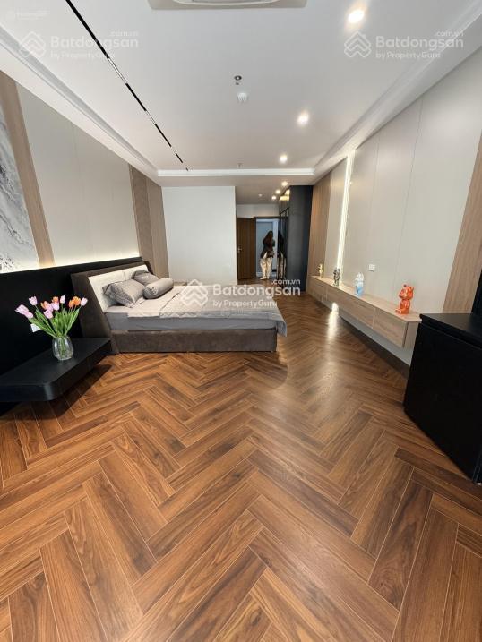 Chính chủ bán nhà hoàng quốc việt, 65m2, 7 tầng thang máy, gara ô tô chỉ 18.5 tỷ