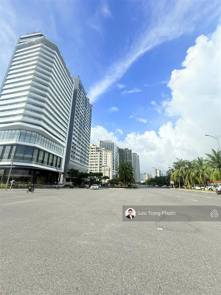 Đất biển diện tích lớn 1.650m²,2 mặt tiền,ngay sau võ nguyên giáp,dòng tiền 120tr/tháng