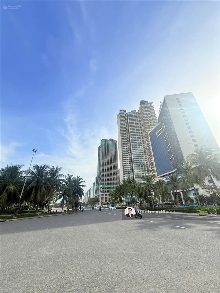 Đất biển diện tích lớn 1.650m²,2 mặt tiền,ngay sau võ nguyên giáp,dòng tiền 120tr/tháng