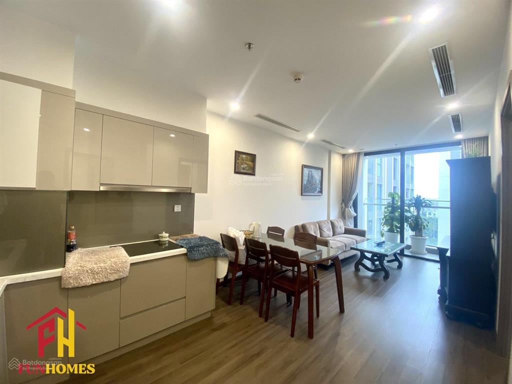 Bán gấp căn 2pn  2vs, full đồ, view công viên tại vinhomes symphony