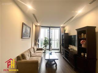 Bán gấp căn 2pn  2vs, full đồ, view công viên tại vinhomes symphony