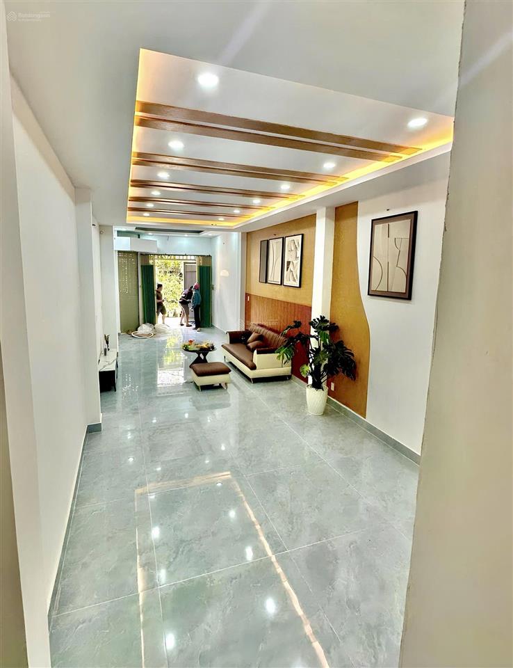 Đường xe hơi 5m  nhà đúc 4 tầng (4pn)  dt 4x18 (72m2)  cạnh lũy bán bích  chỉ 7.2 ty