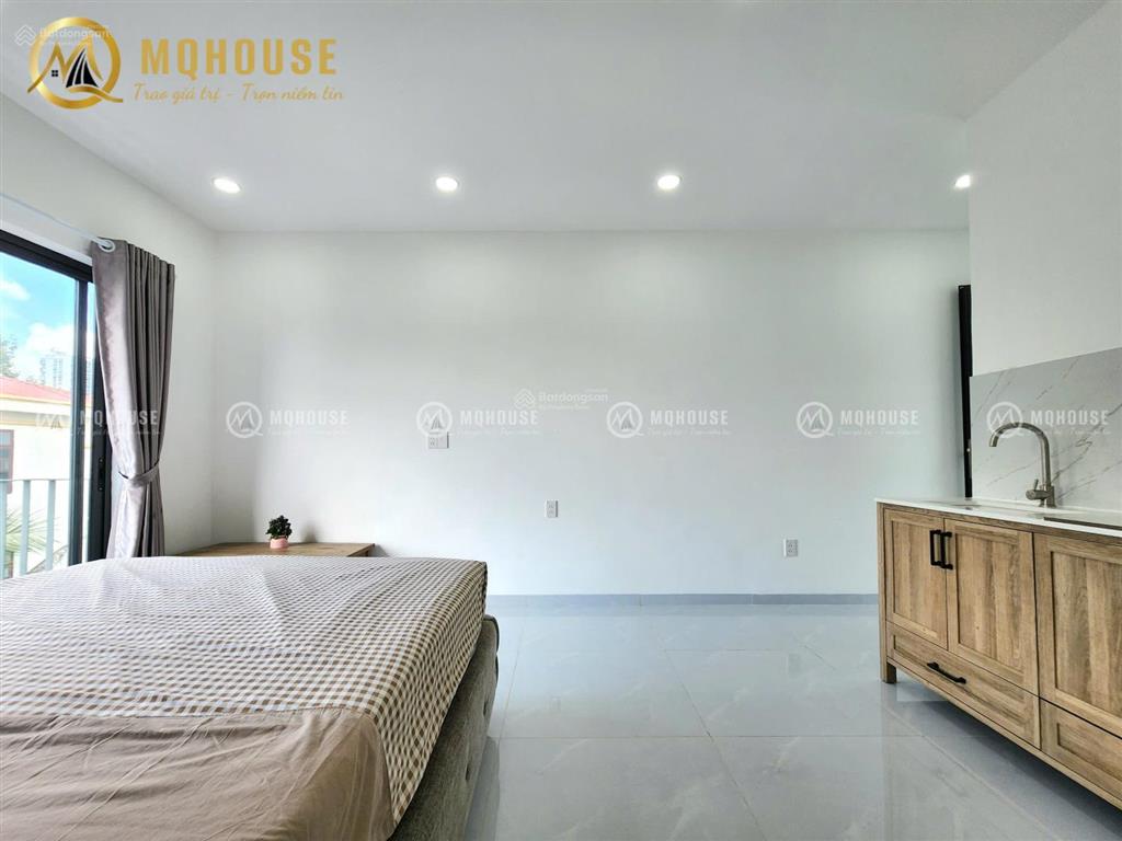 Chdv studio ban công, cửa sổ full nt ngay đh văn hiến  đh công thương giáp tân bình q11 bình tân