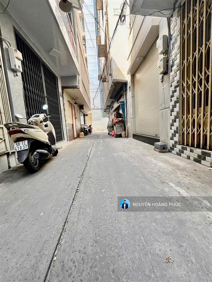 Bán nhà hẻm xe hơi trần hưng đạo quận 1, dt 3 x 9m, 2 tầng 2 phòng ngủ giá chỉ 5.9 tỷ