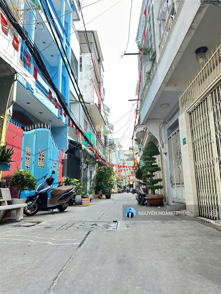 Bán nhà hẻm xe hơi trần hưng đạo quận 1, dt 3 x 9m, 2 tầng 2 phòng ngủ giá chỉ 5.9 tỷ