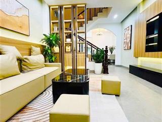 Hiếmnhà cầu giấy 6pn lô góc dân xây 40m2, chỉ 15m ra mặt phố, 1 ngoặt tới nhà12,9tỷ