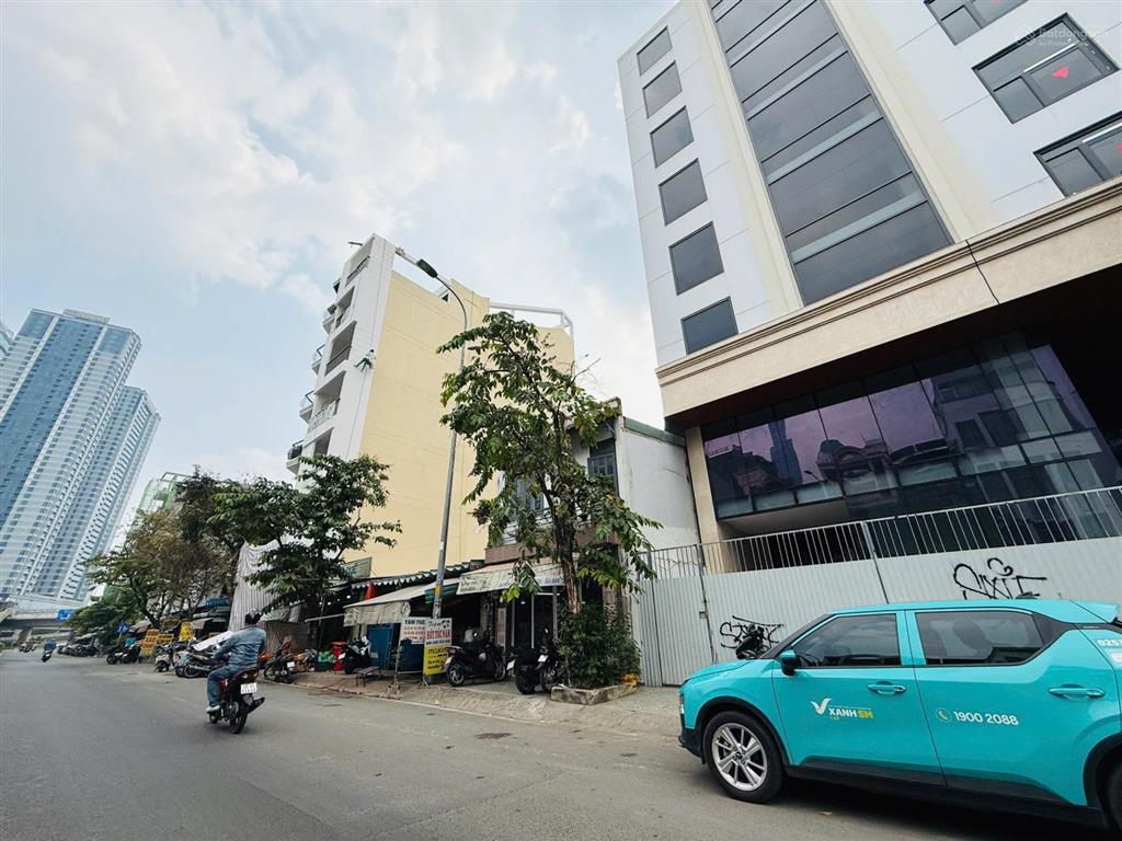 72tỷ  mặt tiền / ngô tất tố  8.7x32m / cn  328m²  cấp 4 / cấp phép  9 tầng  hđt 80 triệu/th