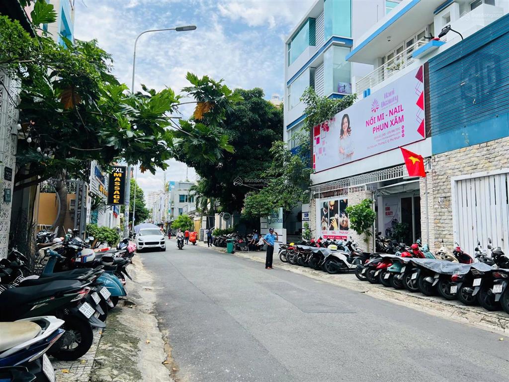 Cho thuê nhà mặt tiền 163 hoa lan, phú nhuận  8x18m  hầm 4 tầng  80 triệu.  0705 214 ***