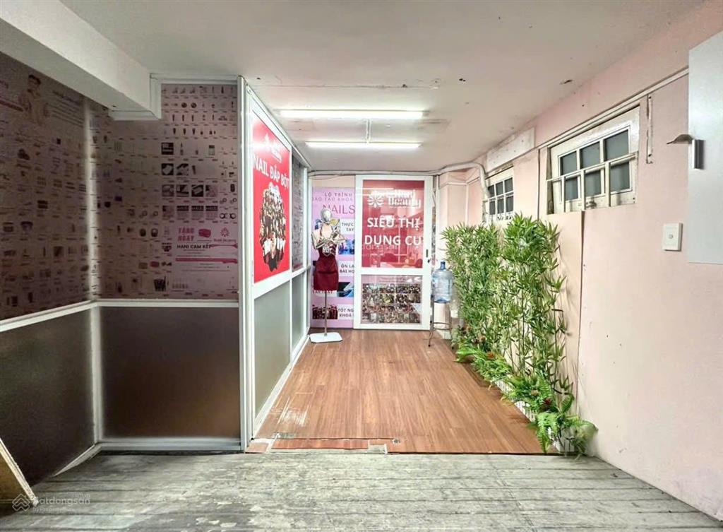 Cho thuê nhà mặt tiền 163 hoa lan, phú nhuận  8x18m  hầm 4 tầng  80 triệu.  0705 214 ***
