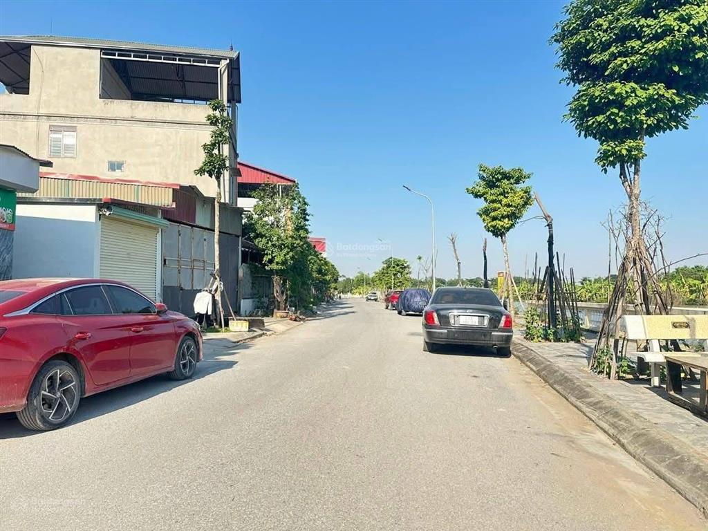 Chính chủ bán lô góc 2 mặt tiền lại đà đường ô tô vài bước ra triển lãm quốc gia